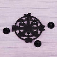 One Piece Rudder Brooch One Piece Monkey D. Luffy Skull Flag J1 Brooch skull Enamel Pin Lapel Pins Badge Hats Clothes Backpack