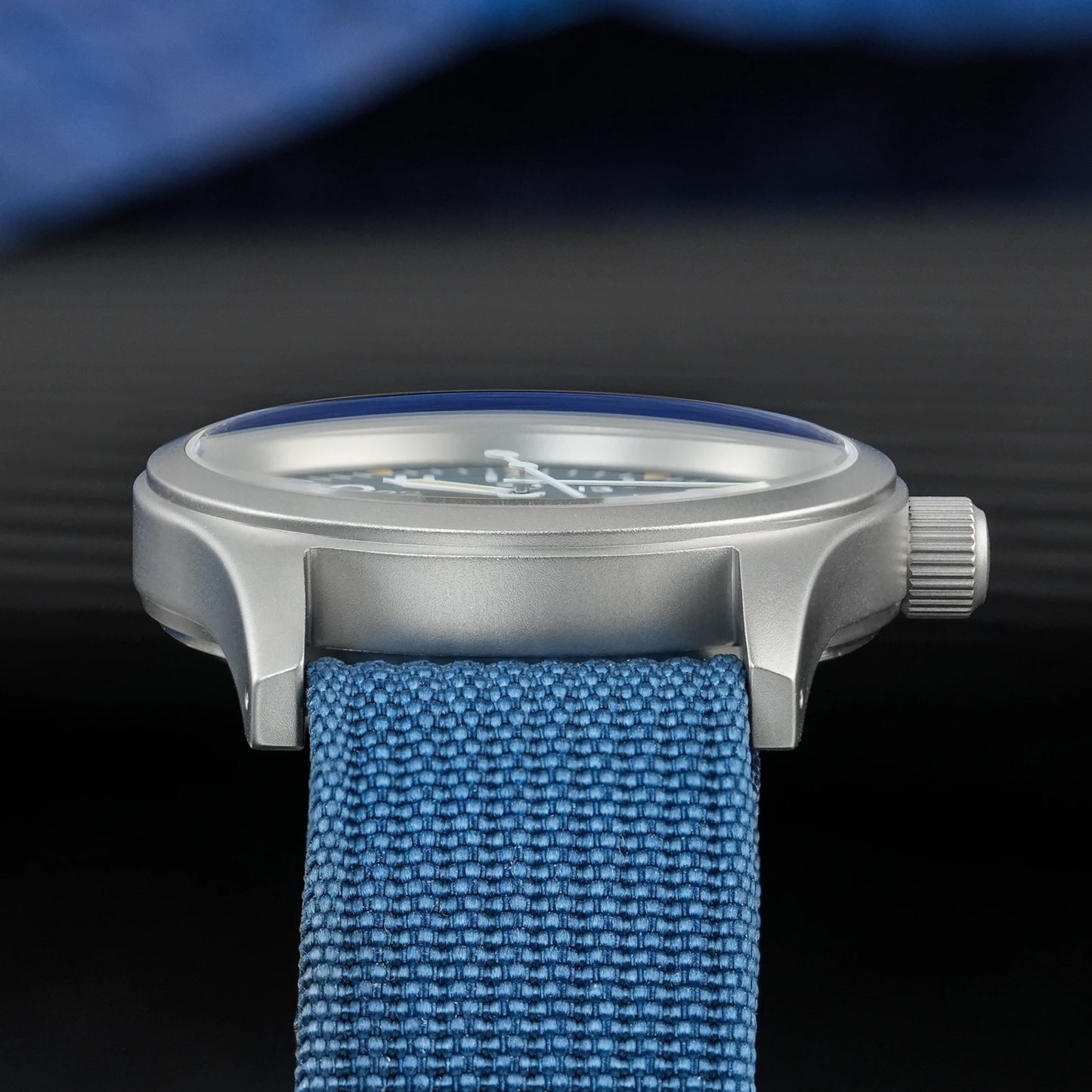 Militado ML05 38mm Military Field Watch - Sweep Quartz Movement Domed Sapphire Crystal 100M Waterproof Super Luminous Nylon Band Watch for Men